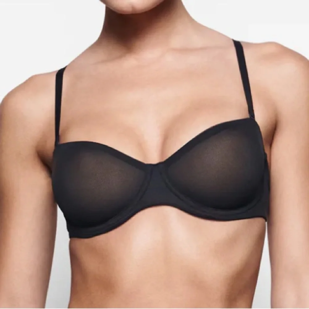 NWT Skims Women’s Black Ultra Fine Mesh Strapless Bra in Color Onyx - size 40DD - Picture 6 of 10